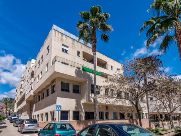 Commercial premise in Estepona Pueblo