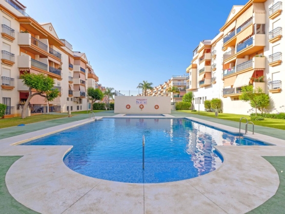 Penthouse in Estepona Puerto