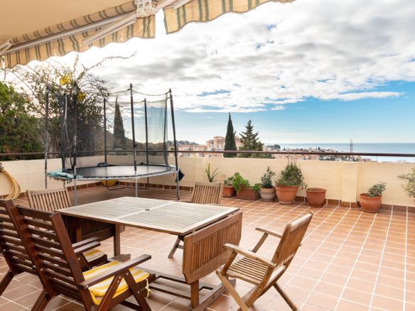 Semi-detached house in Miraflores del Palo