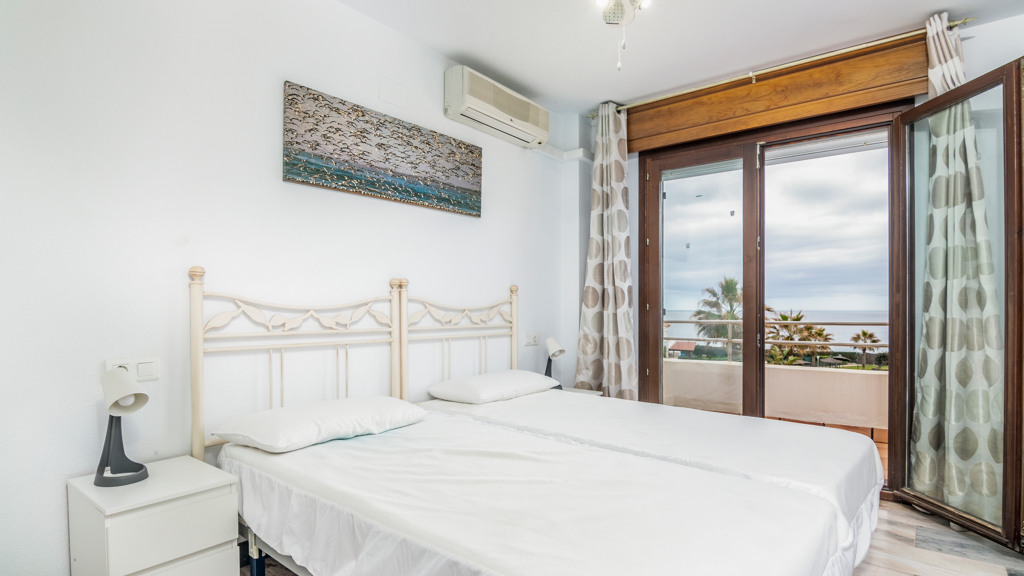 Townhouse-in-Manilva-15