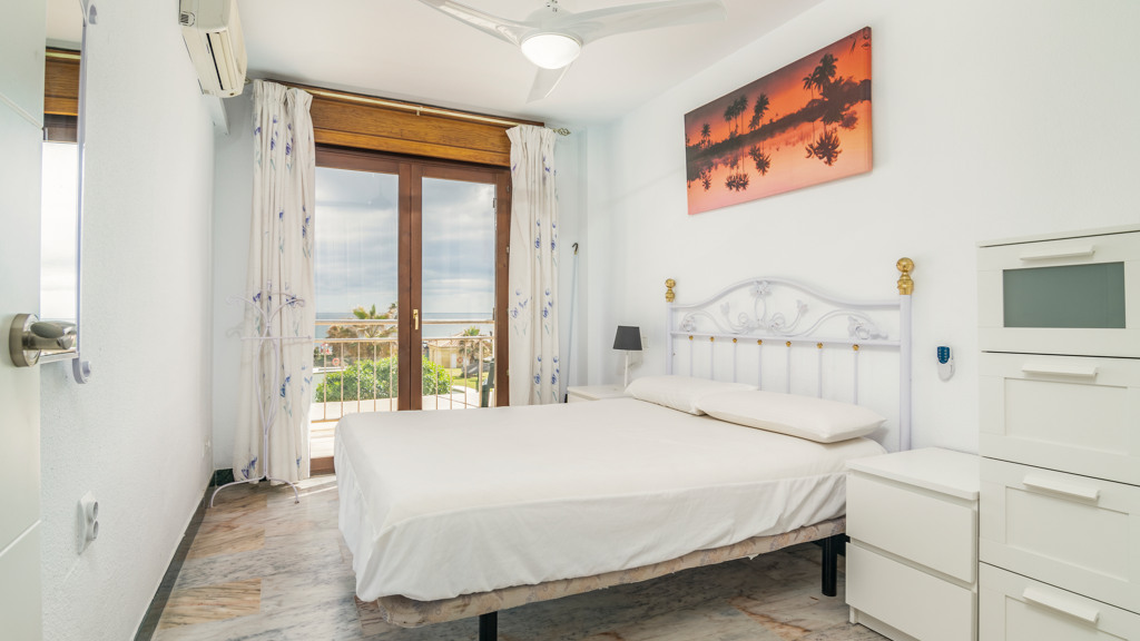 Townhouse-in-Manilva-18