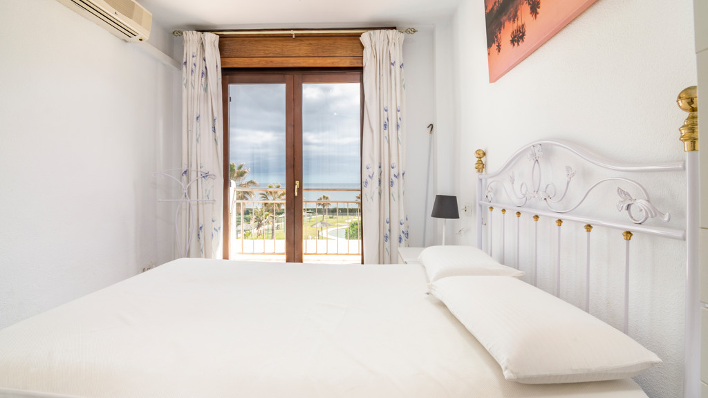 Townhouse-in-Manilva-19