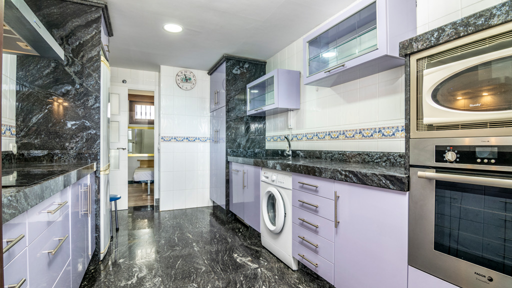 Townhouse-in-Manilva-30
