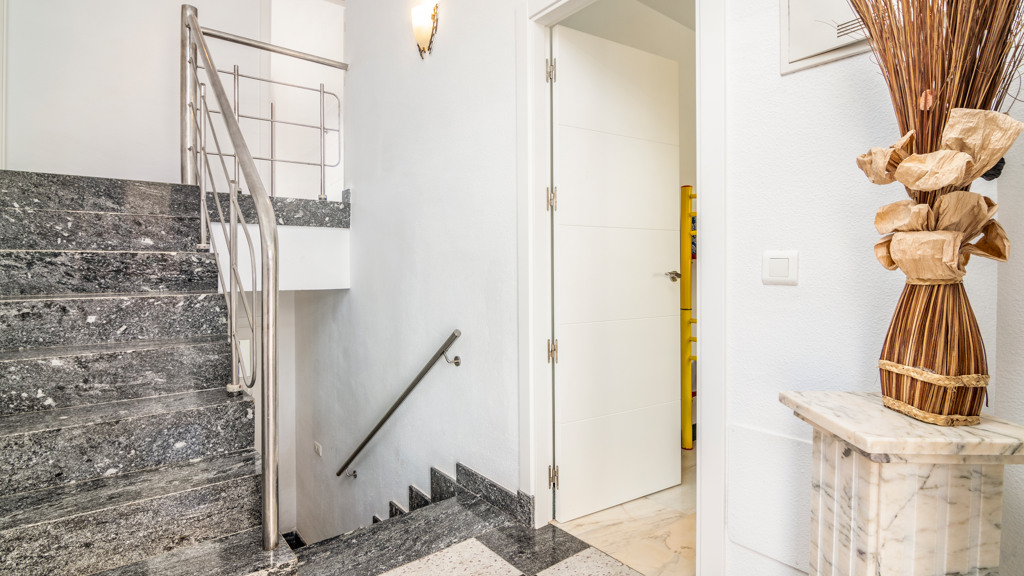 Townhouse-in-Manilva-34