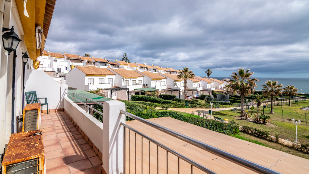 Townhouse-in-Manilva-37