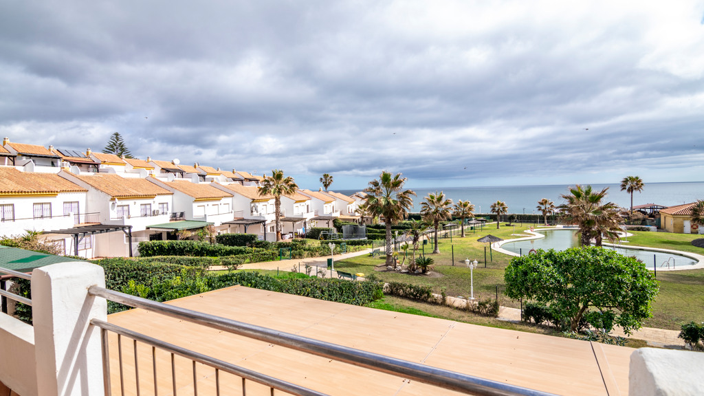 Townhouse-in-Manilva-38