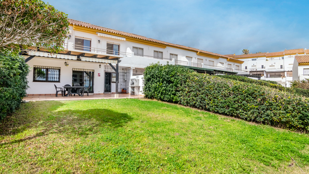 Townhouse-in-Manilva-44