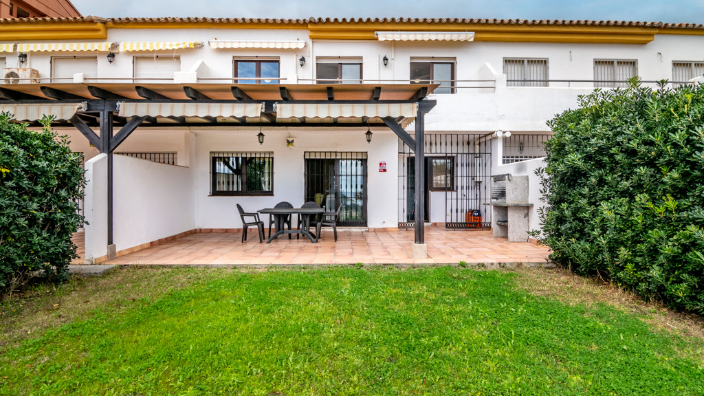 Townhouse-in-Manilva-50