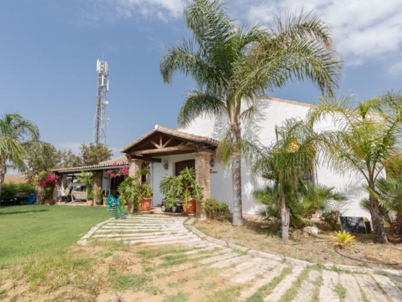 Villa in Estepona Golf