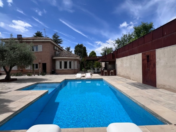 Villa in Fuentelarreina