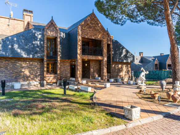 Villa in Villanueva de La Cañada